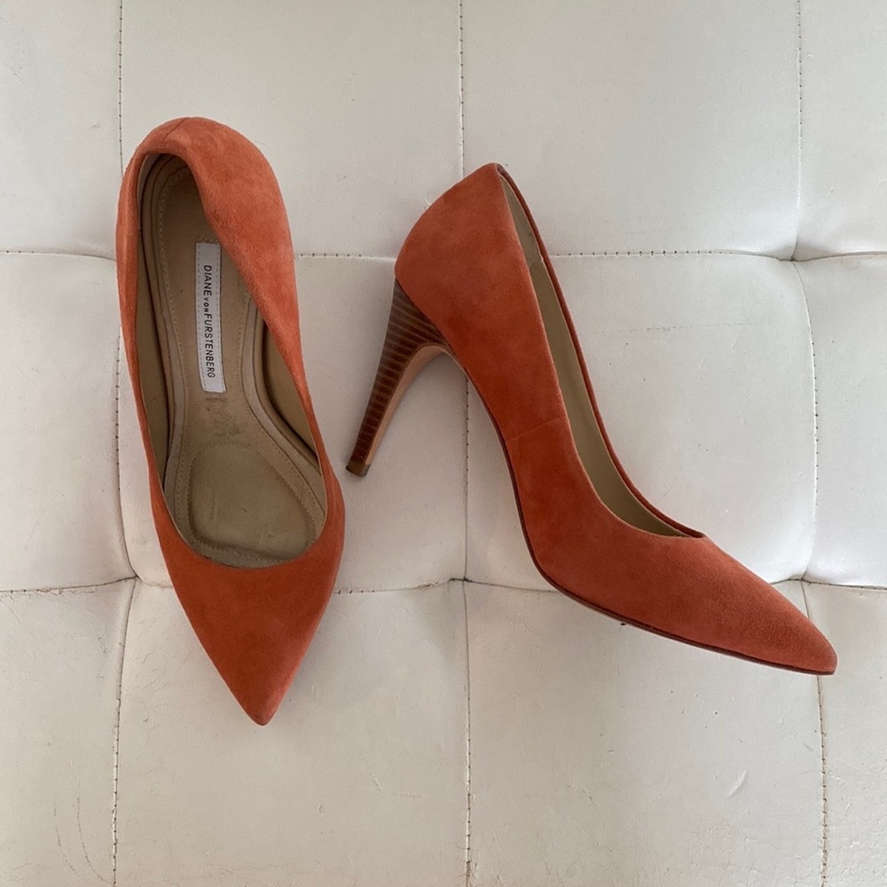 Diane Von Furstenberg Orange Suede Pumps
